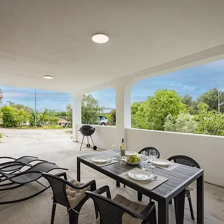 Apartamento Olive Garden 3 Km From Center And 4 Km From The