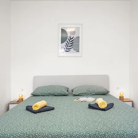 Olive Garden Near 3 Km From Center And Only 4 Km From The For 4 Persons Apartment